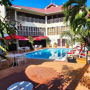 Hotel Altamont Court, Kingston